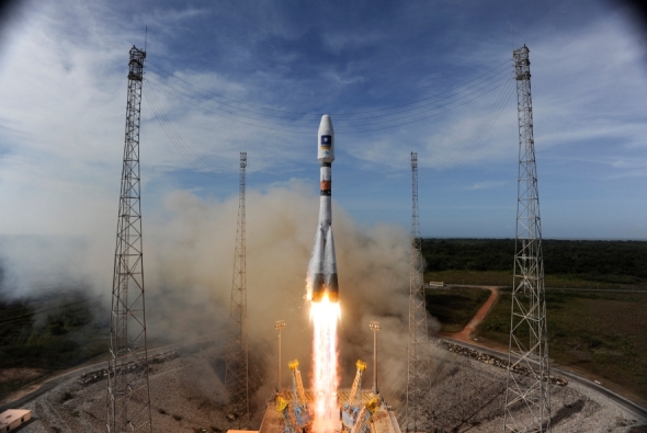 Foguete Soyuz decola levando satélites do Sistema Galileu. Imagem: Divulgação
