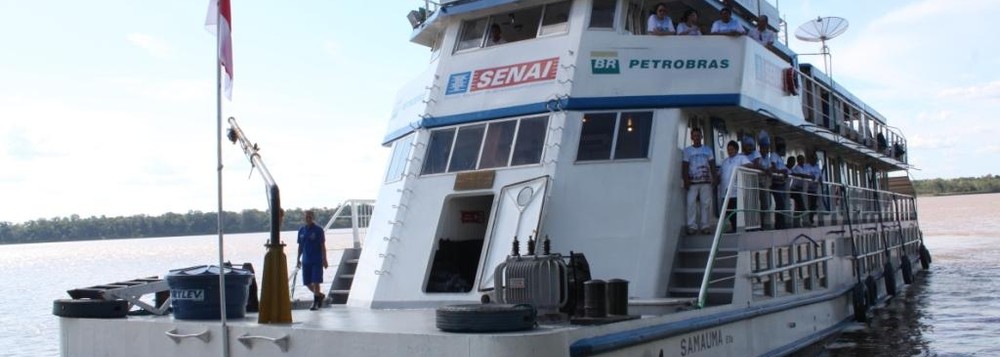 Norueguês quer atravessar o Pacífico em barco de madeira com tecnologia do Século 15