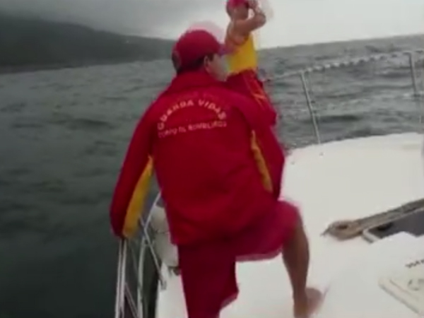 Achados destroços de barco que sumiu com sete pessoas a bordo