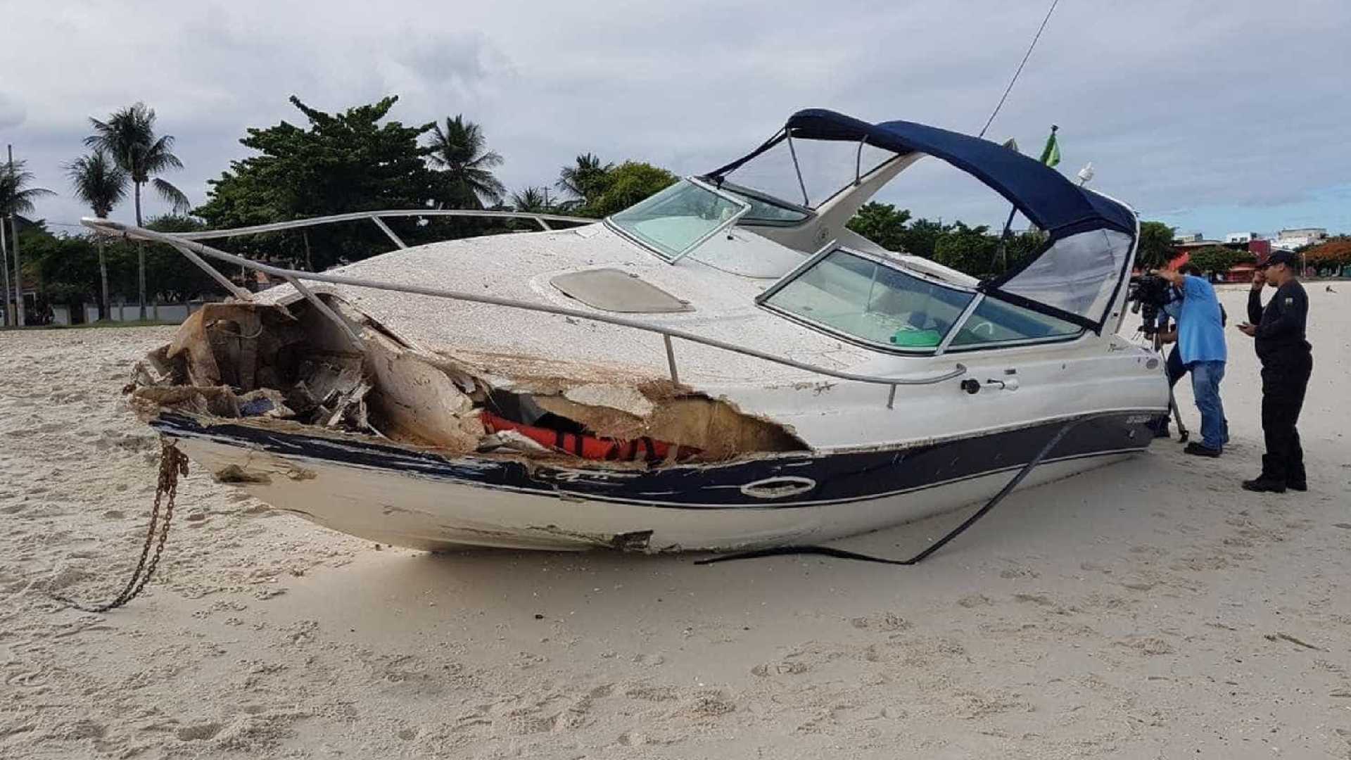 Lancha com explosivos é apreendida em Salvador
