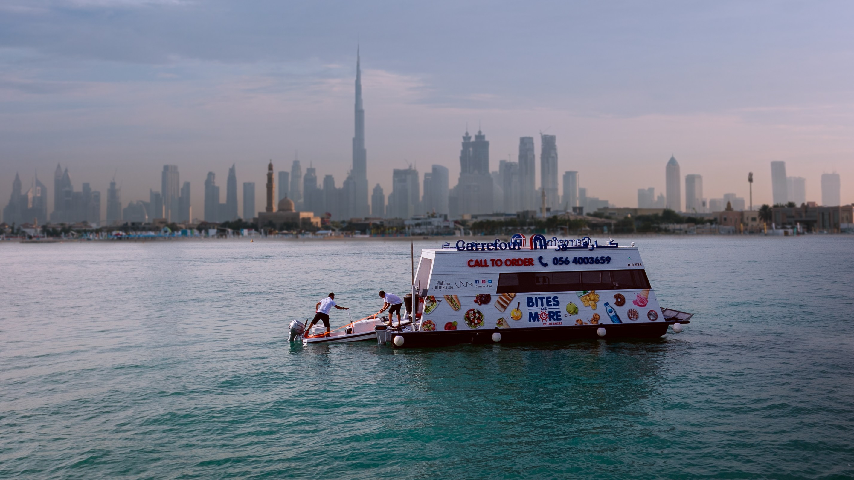 Aqua Pod, o supermercado flutuante de Dubai focado em donos de iates