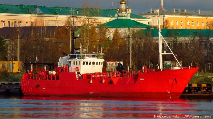 Barco de pesca russo afunda no Mar de Barents