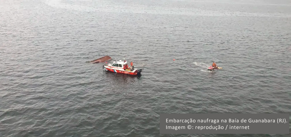 Barco com 14 pessoas naufragou na Baía de Guanabara